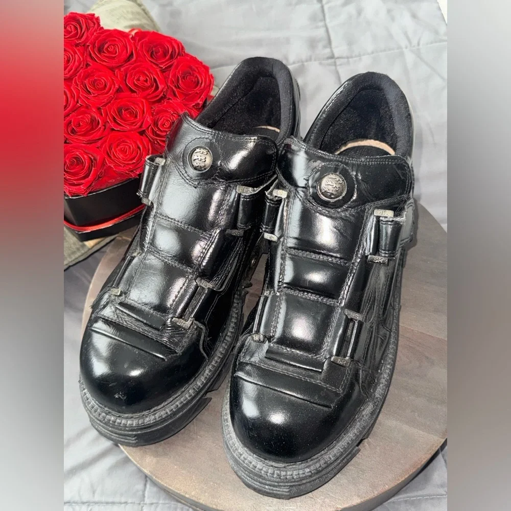 💥SALE💥Aldo Stone Ridge Chunky Tech Sole Strap Black Leather Industrial EU 46